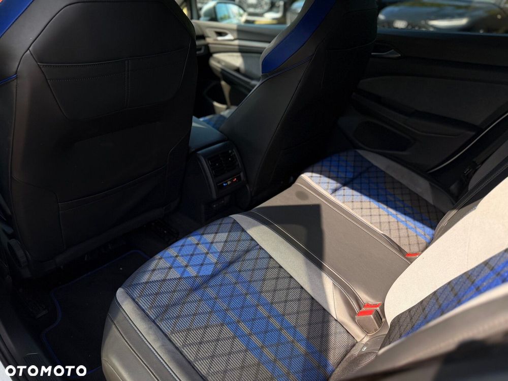 Volkswagen Golf - 19