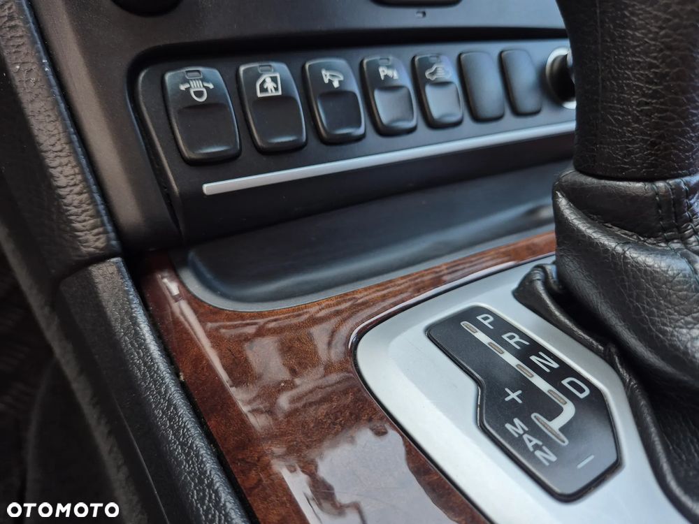 Volvo XC 90 D5 AWD Executive - 25