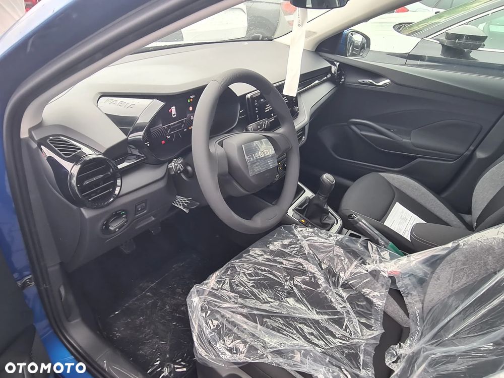Skoda Fabia 1.0 Essence - 8