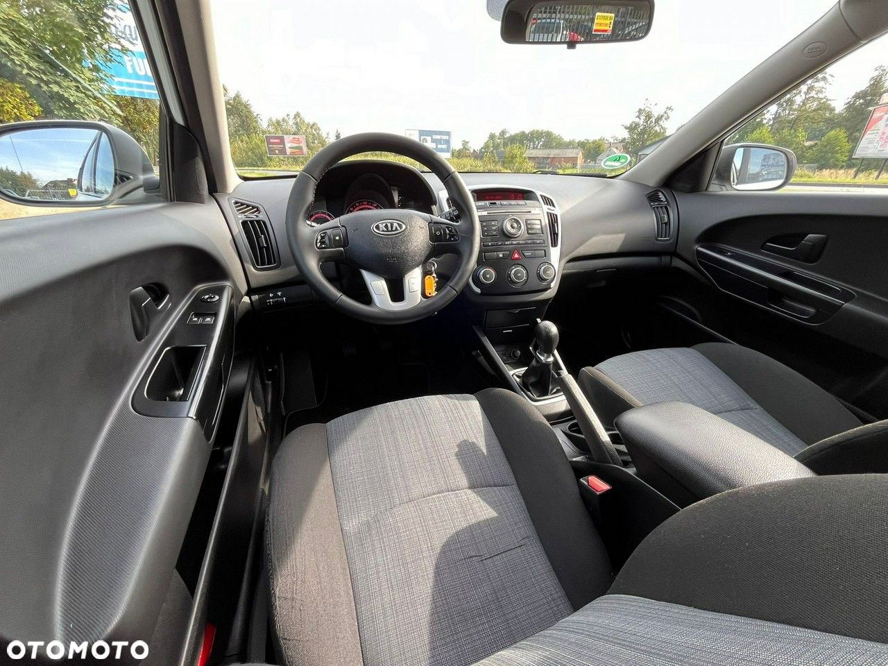 Kia Ceed 1.4 CVVT Attract - 23