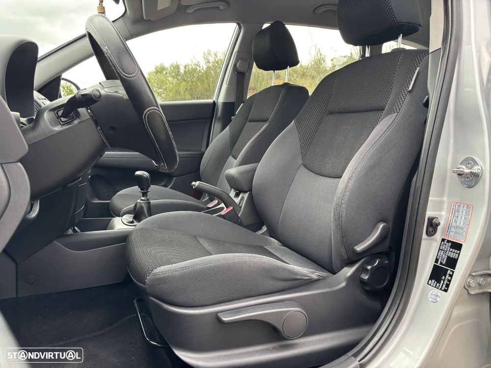 Hyundai i30 CW 1.6 CRDi STyle - 5