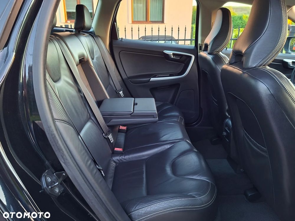 Volvo XC 60 D4 RDesign - 19