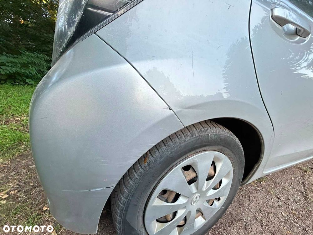 Toyota Yaris - 4