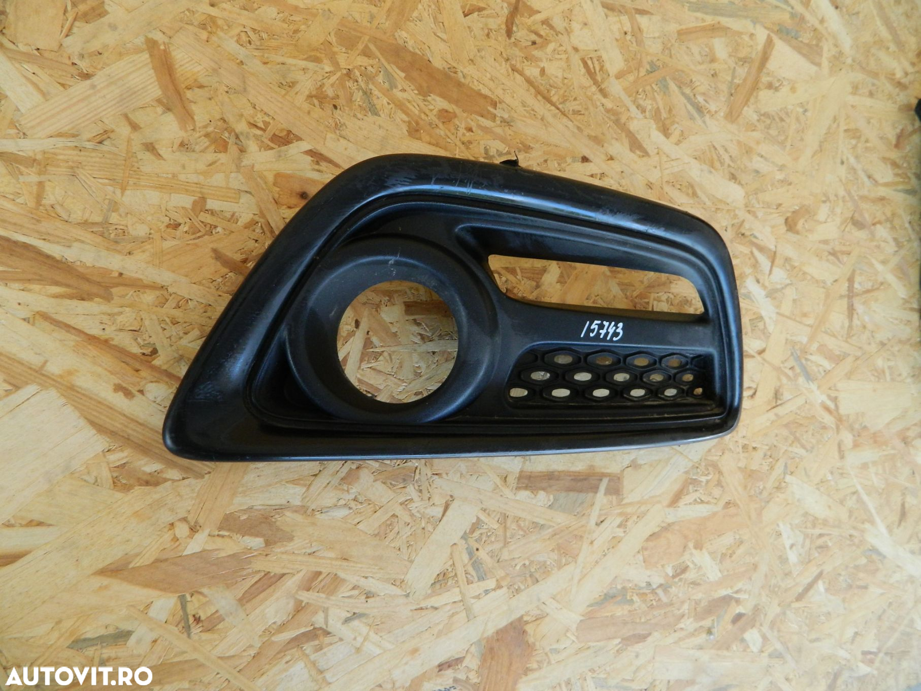 Grila proiector partea stanga, Renault Captur, 2012, 2013, 2014, 2015, 2016, 620752406R. - 7