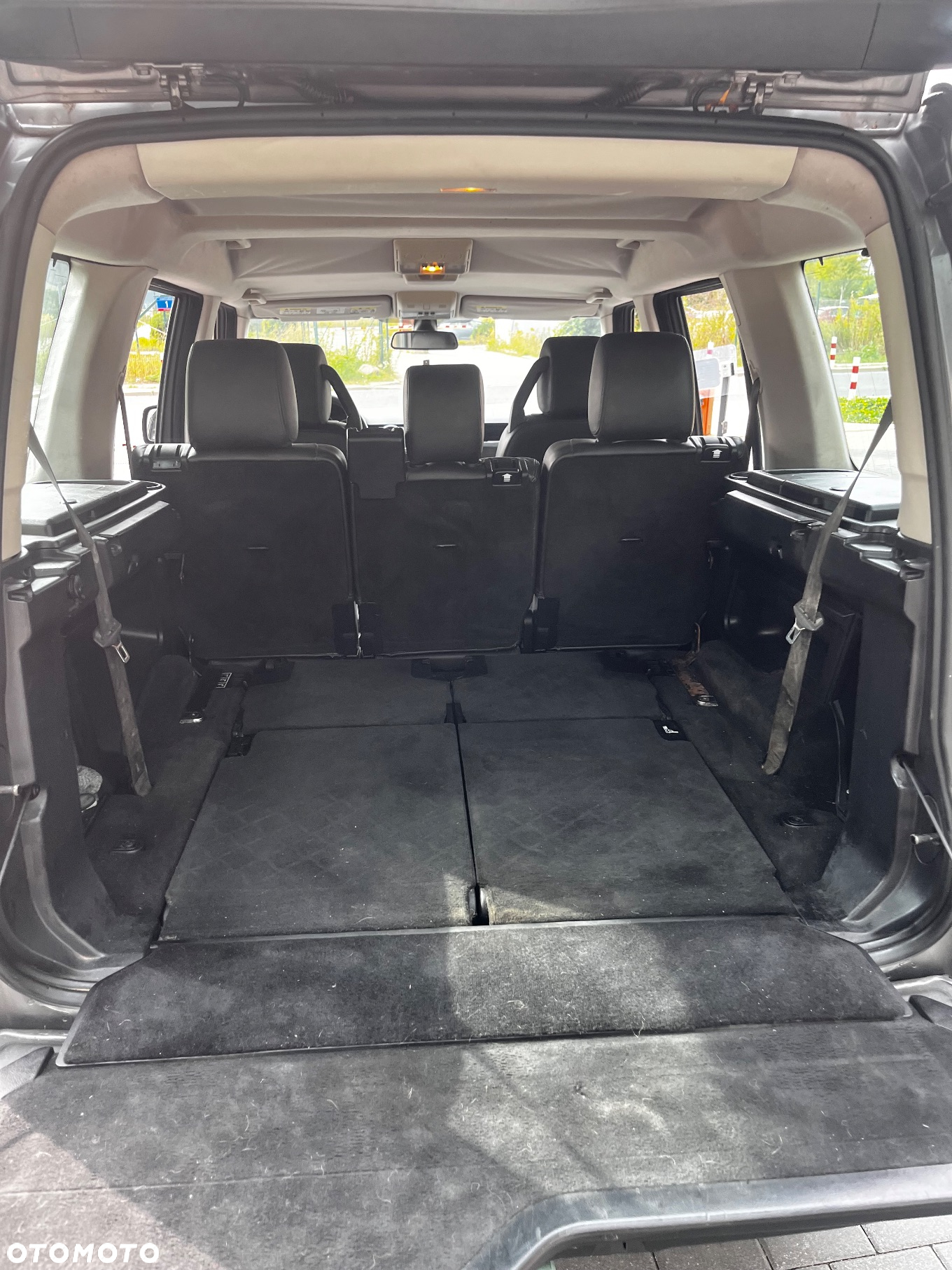 Land Rover Discovery IV 2.7D V6 SE - 37