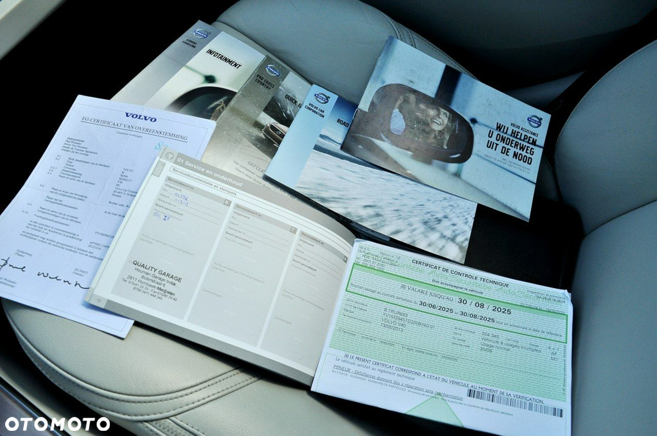 Volvo V40 Cross Country D2 Momentum - 35