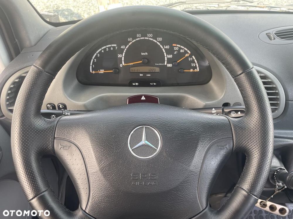 Mercedes-Benz Sprinter - 17