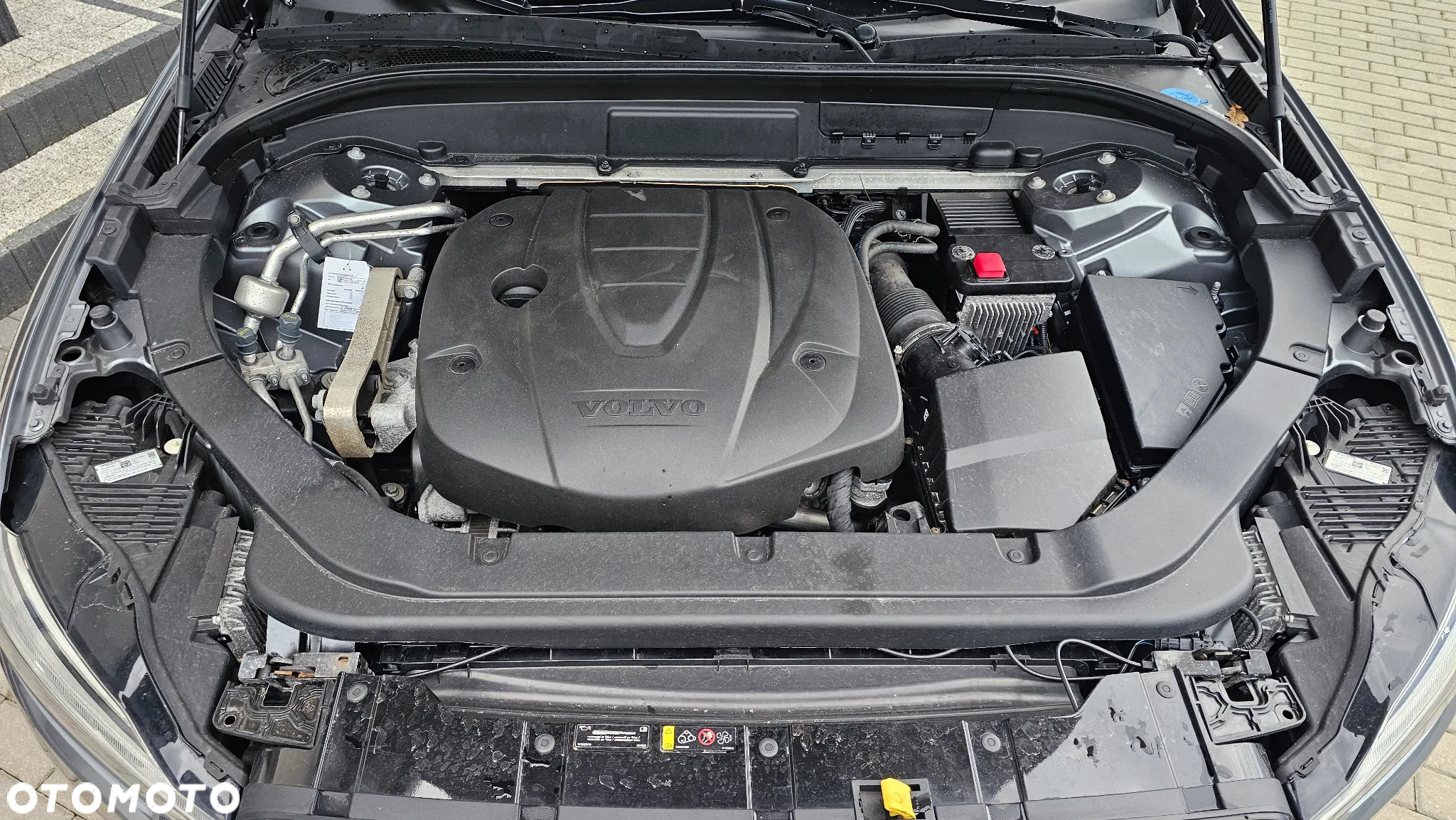Volvo XC 60 D4 R-Design - 17