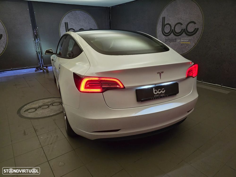 Tesla Model 3 RWD - 4