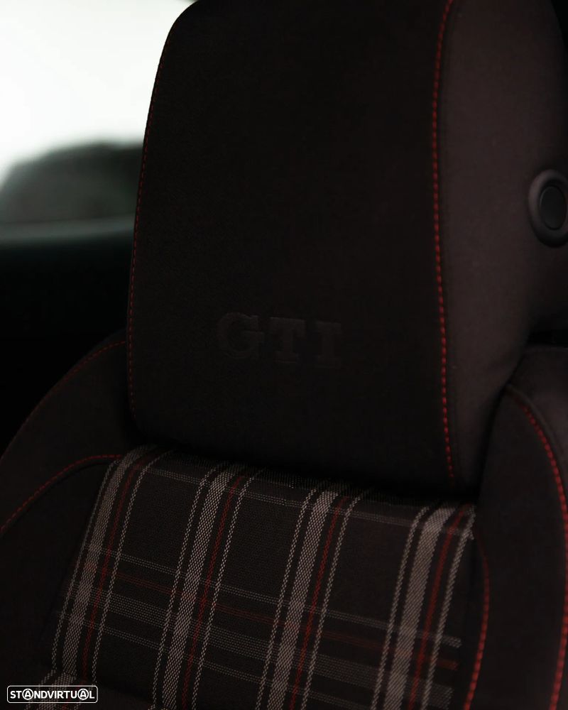 VW Golf 2.0 TSi GTI DSG - 41