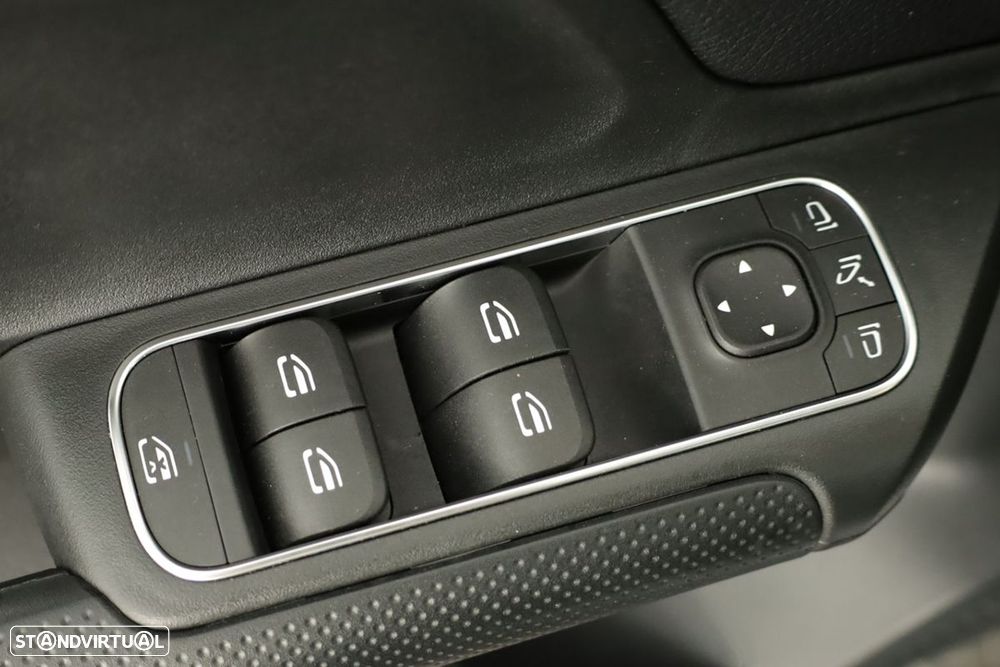 Mercedes-Benz GLB 180 d - 20