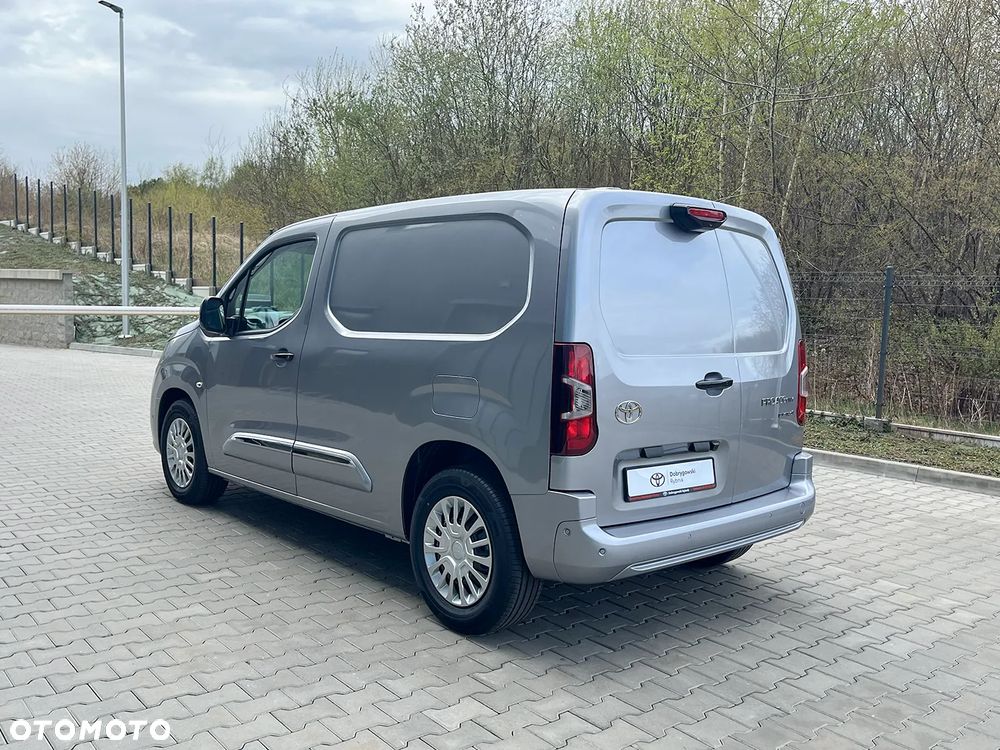Toyota Proace City - 8