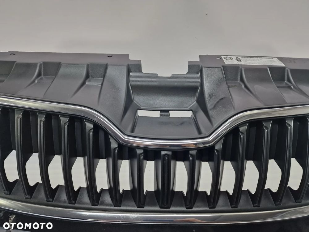 SKODA FABIA 3 III 6V0 14- ZDERZAK PRZEDNI PRZÓD NA SPRYSKI + 4X PDC , NR 6V0807221 , NR AUKCJI NZ811 - 16