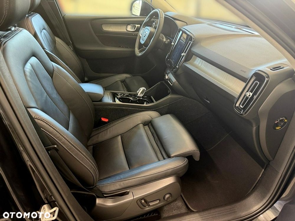 Volvo XC 40 - 22