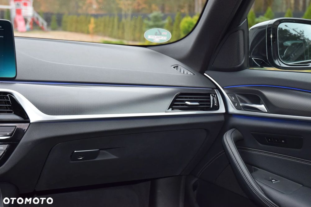BMW Seria 5 518d mHEV M Sport sport - 37