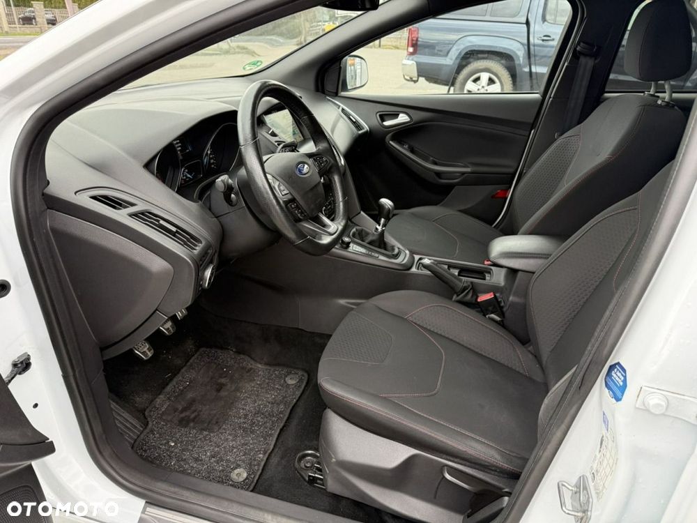 Ford Focus 1.0 EcoBoost ST-Line Black ASS - 19