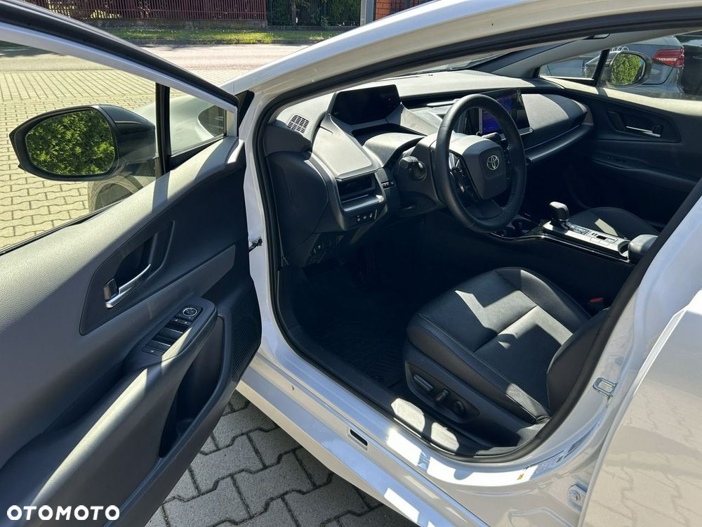 Toyota Prius - 17