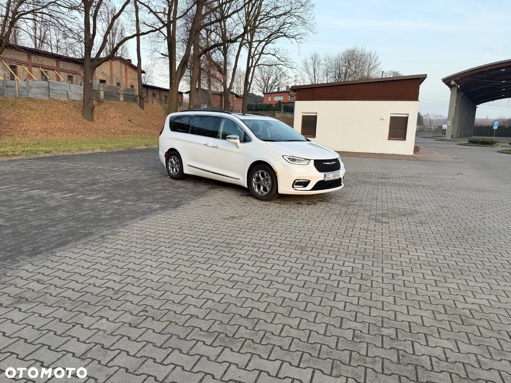 Chrysler Pacifica - 17