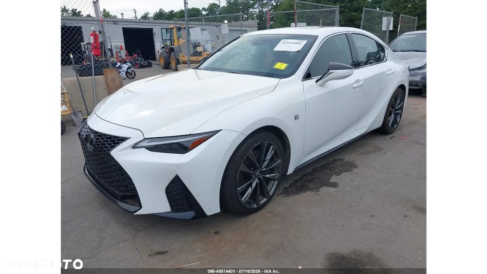 Lexus IS - 2