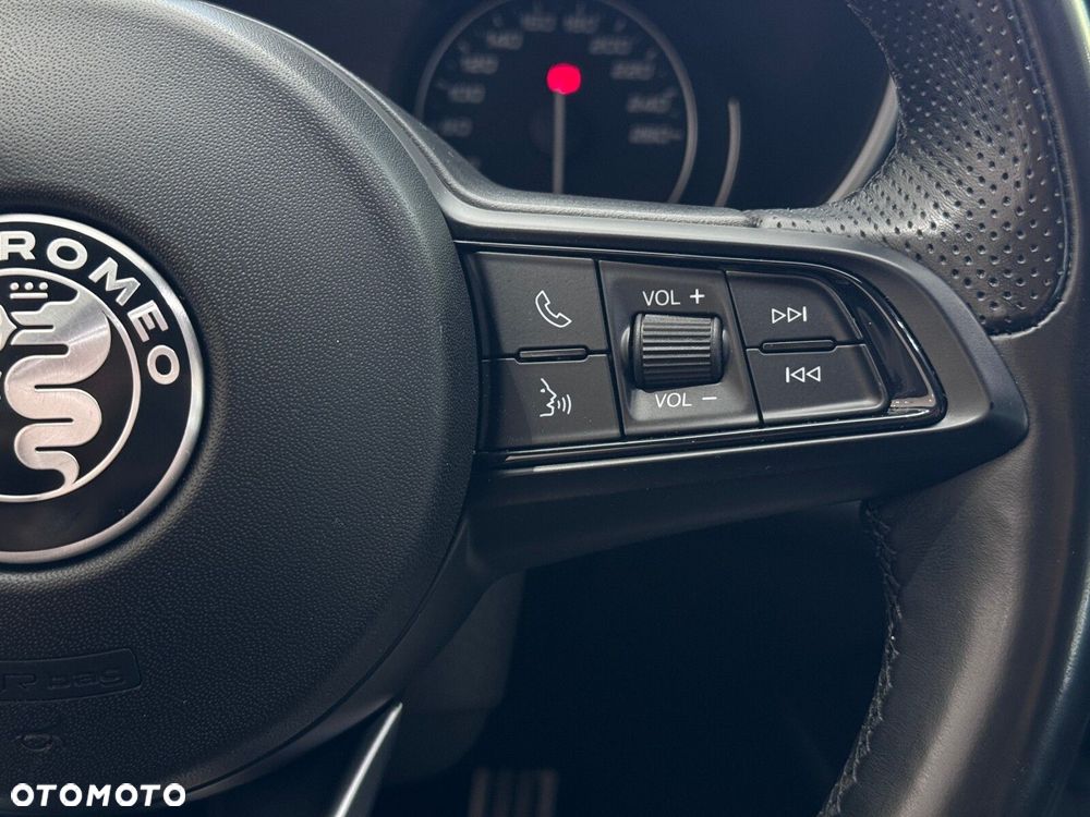 Alfa Romeo Stelvio 2.0 Turbo Veloce Q4 - 23