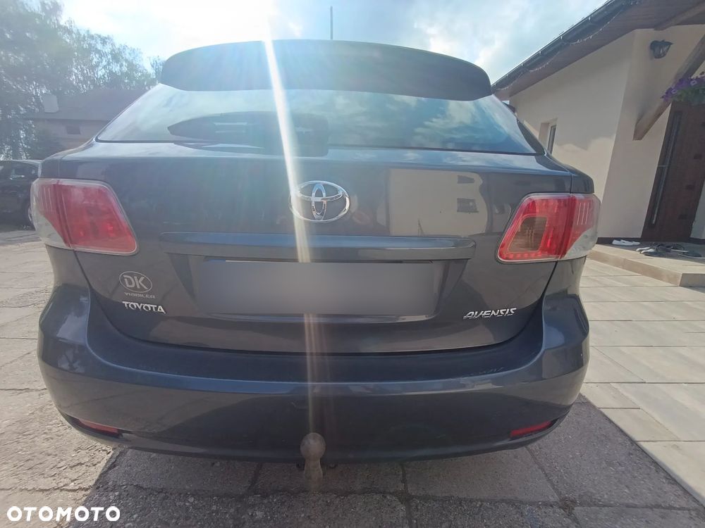 Toyota Avensis 2.2 D-4D Sol - 6