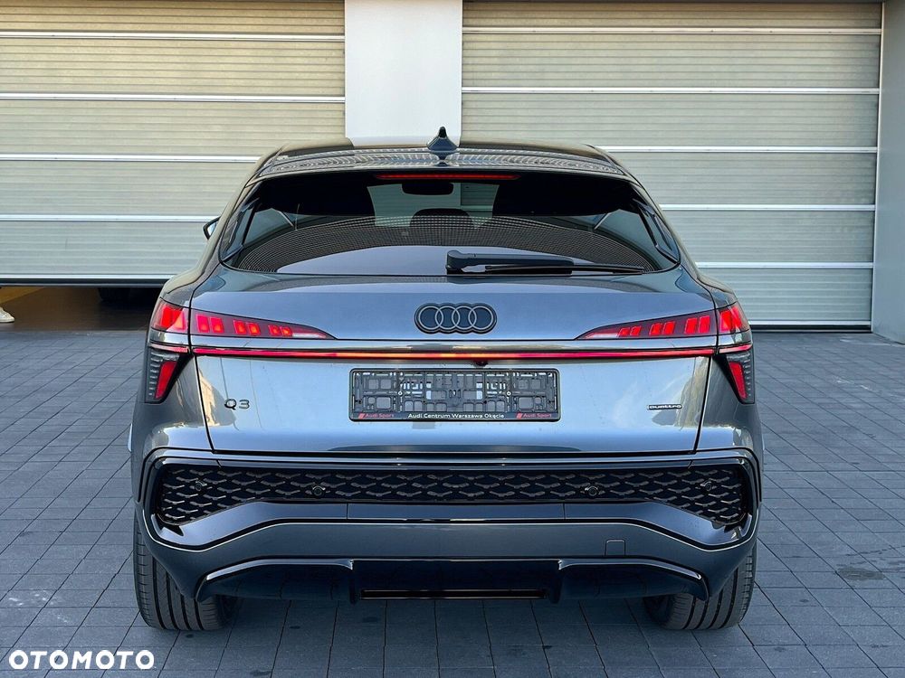 Audi Q3 Sportback - 9