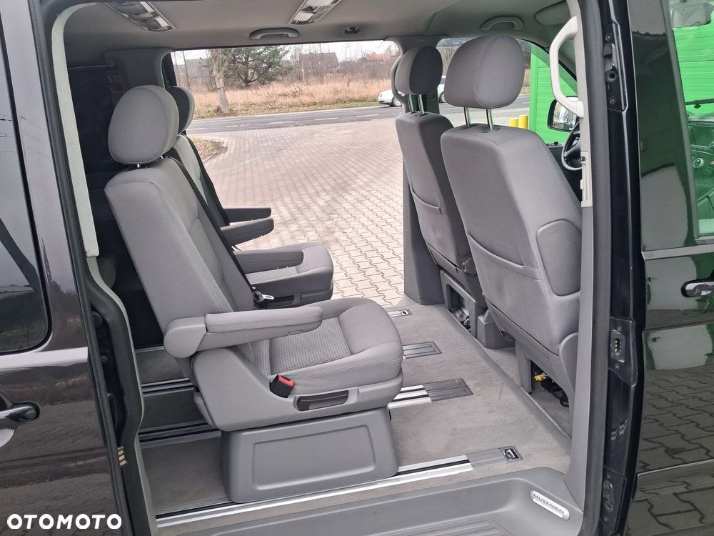 Volkswagen Multivan - 34