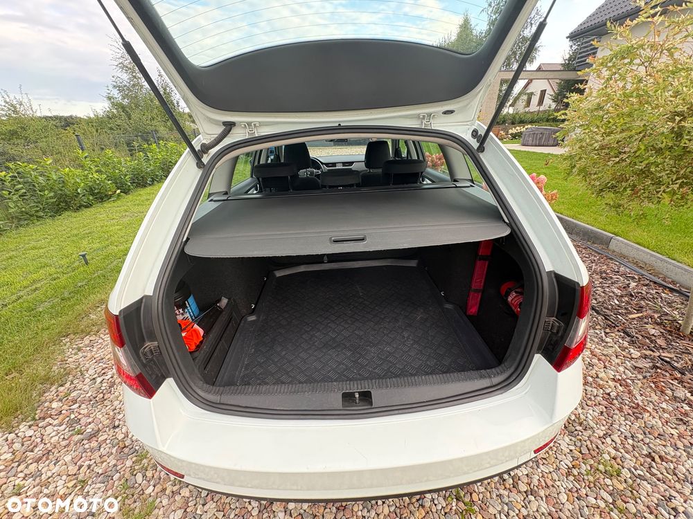 Skoda Octavia 1.6 TDI Ambition - 8