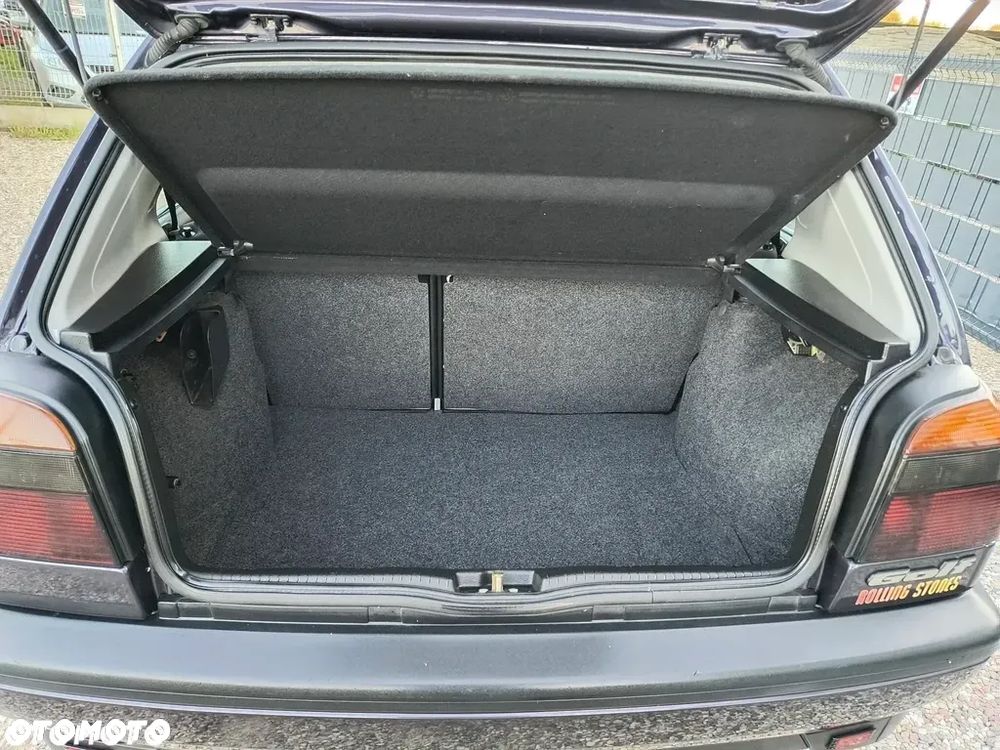 Volkswagen Golf - 19