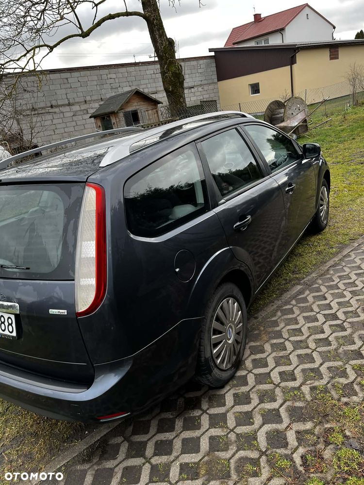 Ford Focus 1.8 FF Trend - 10