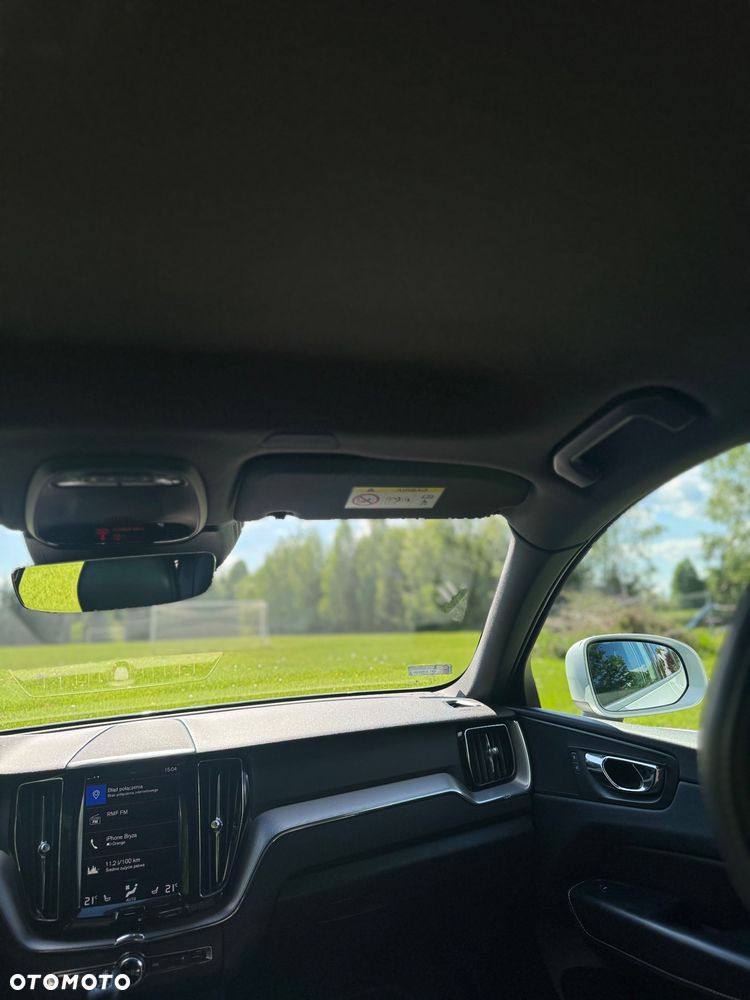 Volvo XC 60 T5 AWD R-Design - 19
