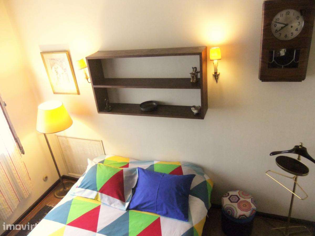Quarto - localizado em Santo Ildefonso Porto - Grande imagem: 3/19