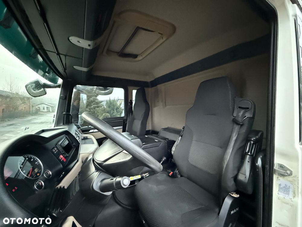 MAN TGS 35.500* 8x4* Wywrot* Hydroklapa* Retarder* Lodówka* Navi* Z Francji* Stan BDB - 24
