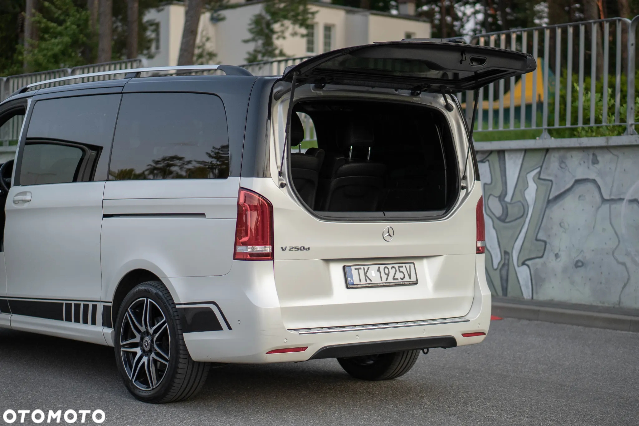 Mercedes-Benz Klasa V 250 d 4-Matic 7G-Tronic (d³ugi) - 14