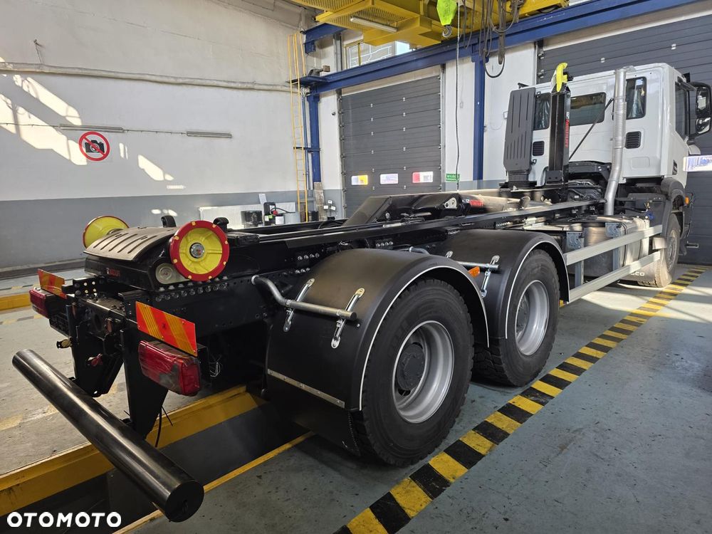 Iveco NOWE T-Way AD380T46 / 6x4 / 2026 / bez przebiegu / Hakowiec HIAB 26t_255874 - 3