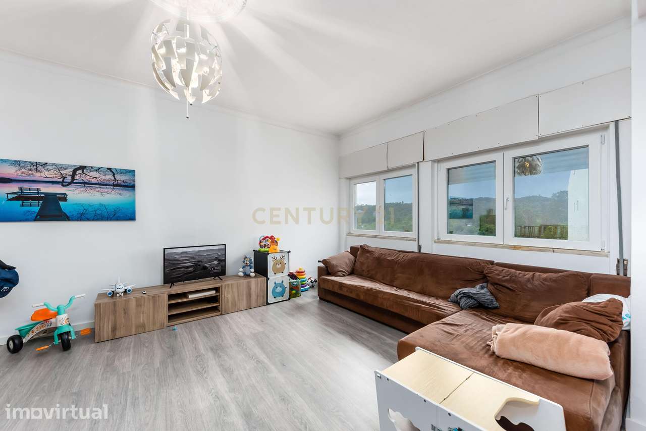 Apartamento T4 transformado em T3 Renovado em Abrantes - Grande imagem: 2/35