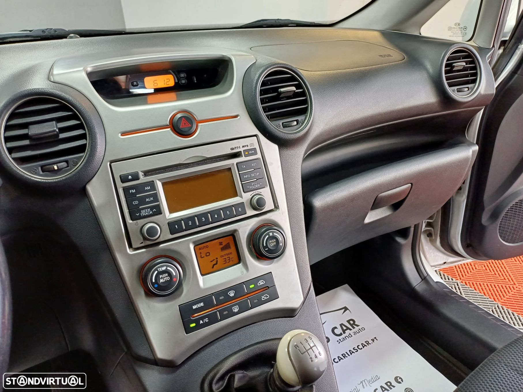 Kia Carens 2.0 CRDi EX - 18