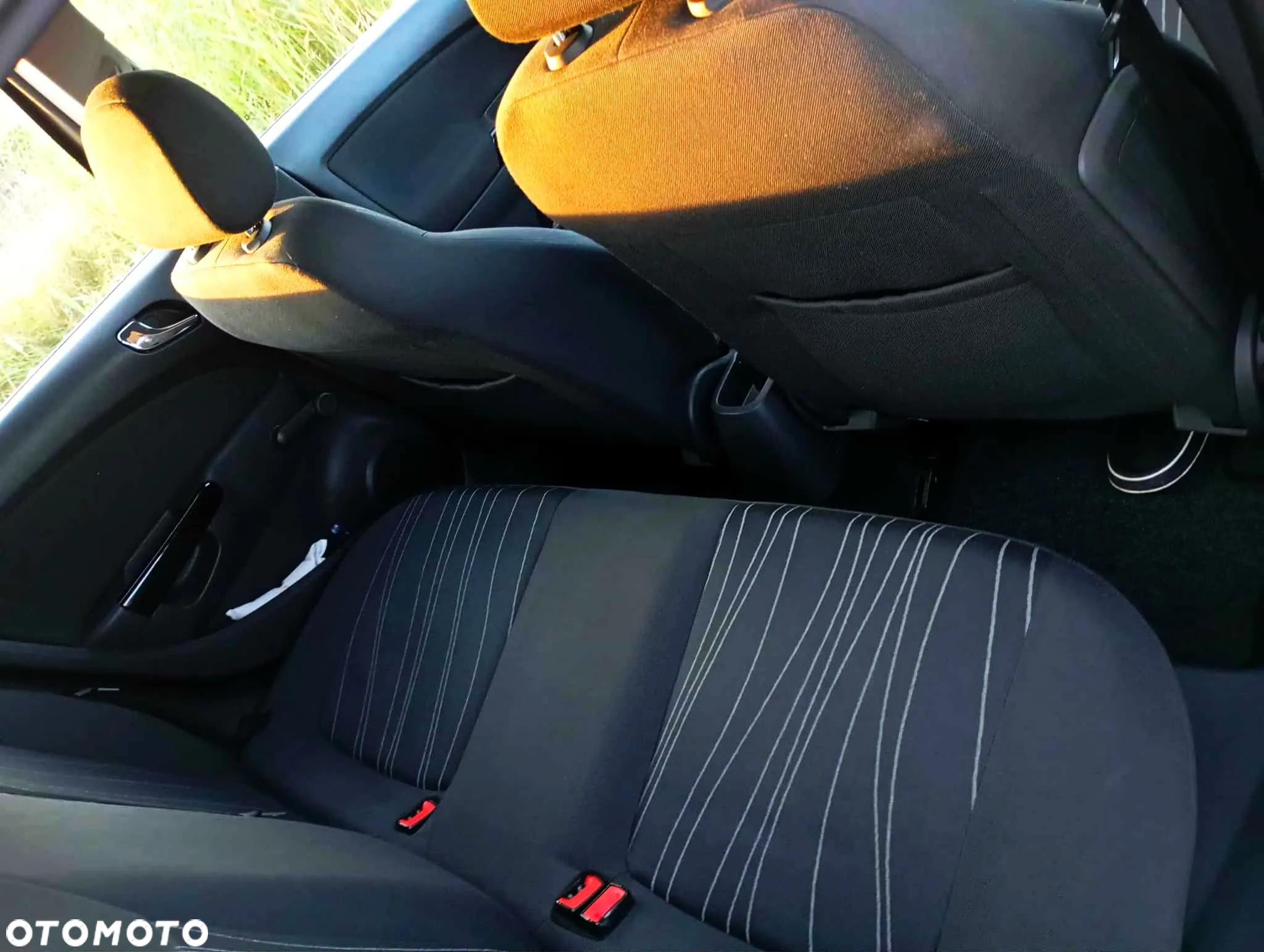 Opel Corsa 1.2 16V Cosmo - 17