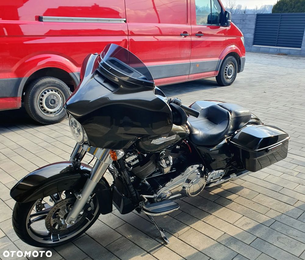 Harley-Davidson Touring Street Glide - 4