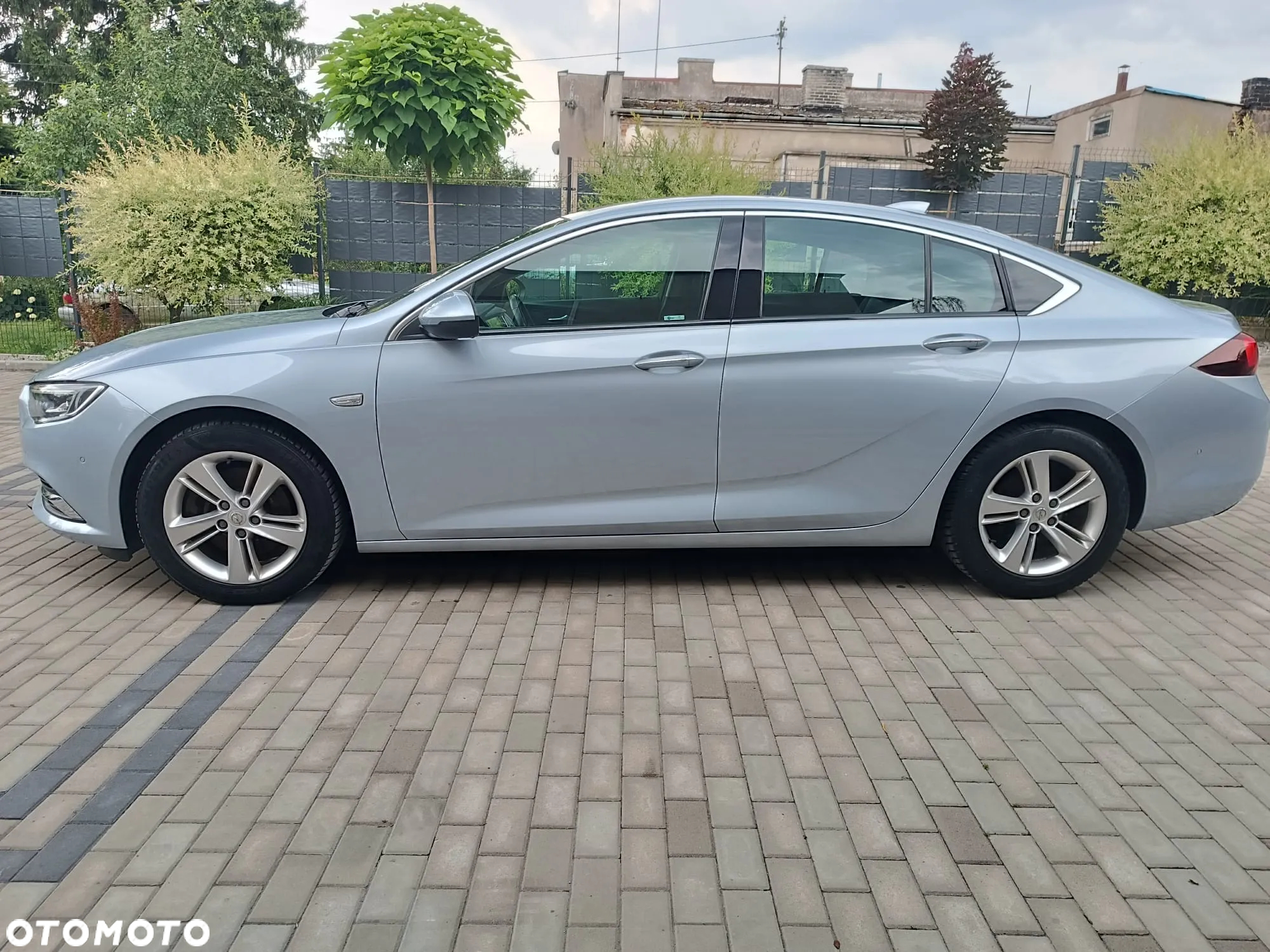 Opel Insignia 2.0 CDTI Cosmo S&S - 4