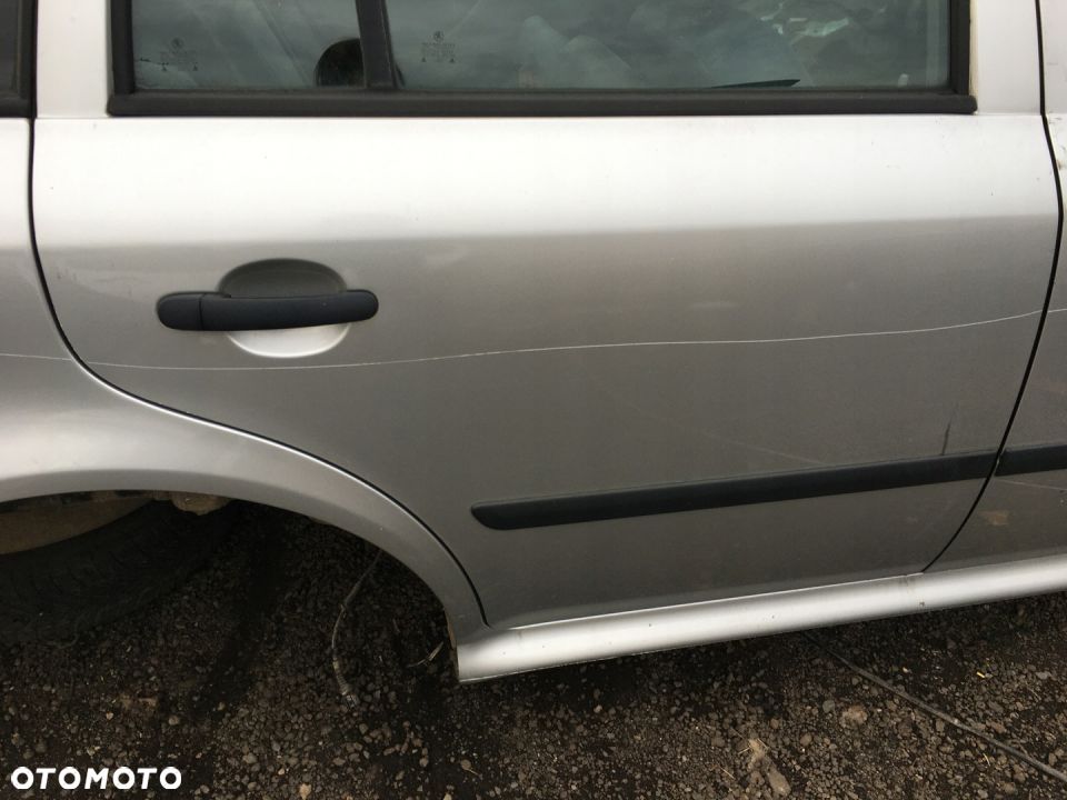 DRZWI PRAWY TYŁ 9102 SKODA OCTAVIA I KOMBI - 2