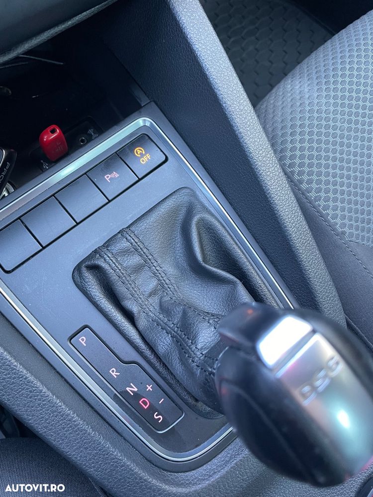 Volkswagen Jetta 2.0 TDI DSG Comfortline - 11