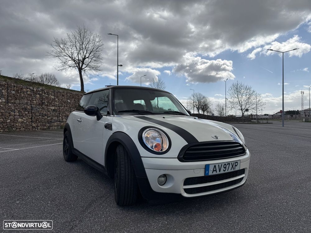 MINI 3 Portas Cooper D - 14