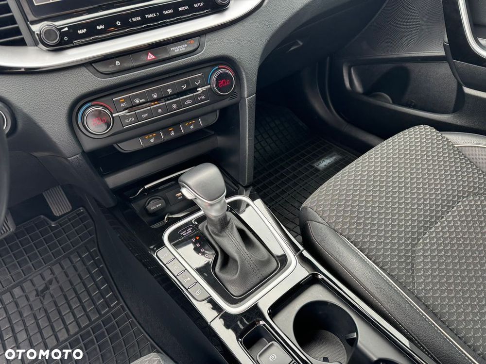 Kia Ceed 1.5 T-GDI Tribute DCT - 14