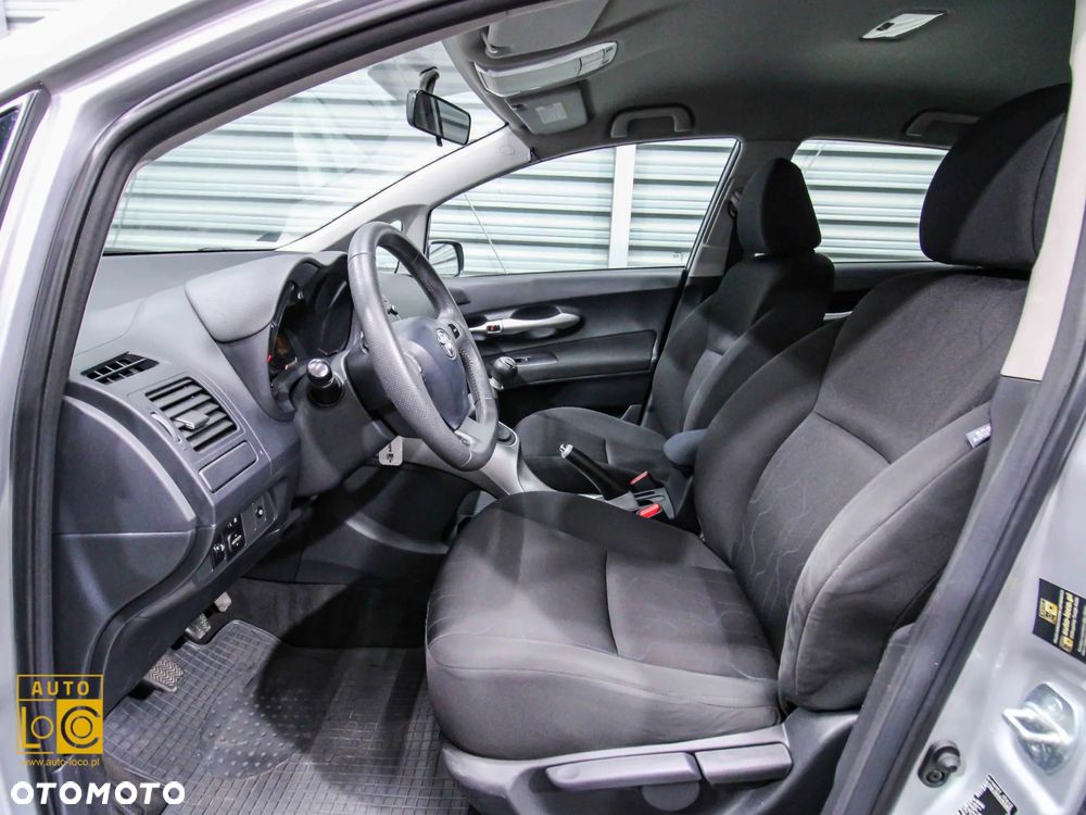 Toyota Auris 1.33 VVT-i Terra Start - 12