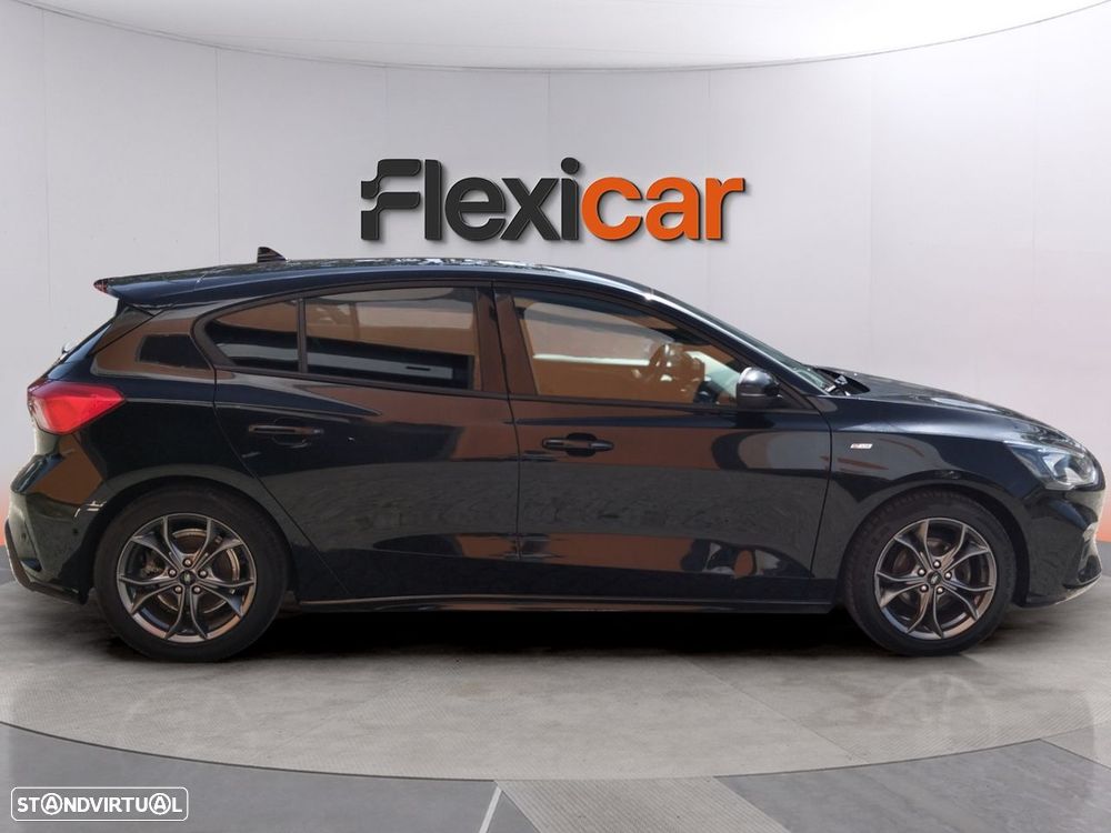 Ford Focus - 8