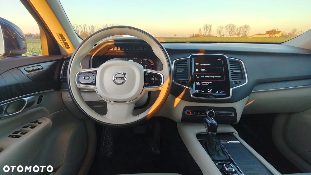 Volvo XC 90 T6 AWD Momentum 7os - 28