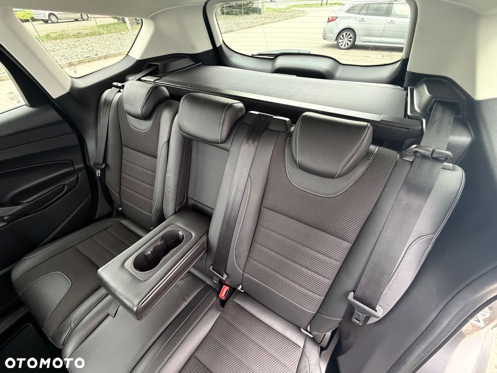 Ford Kuga 1.5 EcoBoost 2x4 Titanium - 35