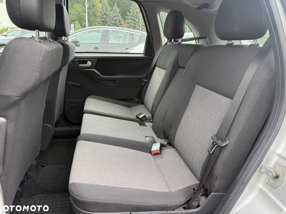 Opel Meriva - 8