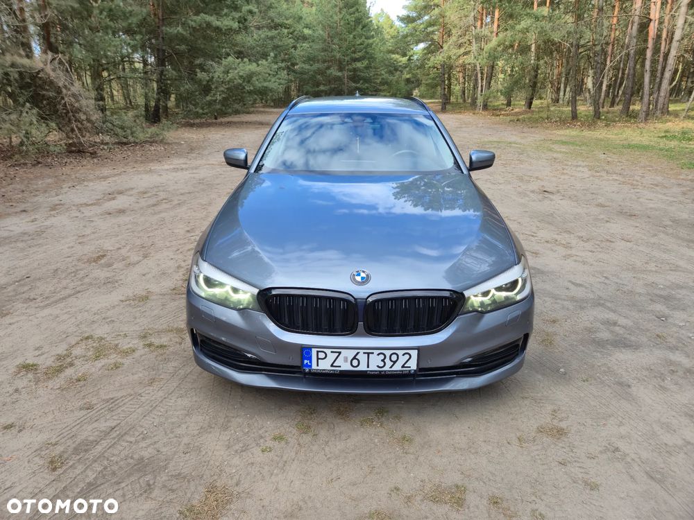 BMW Seria 5 520d Sport Line - 1